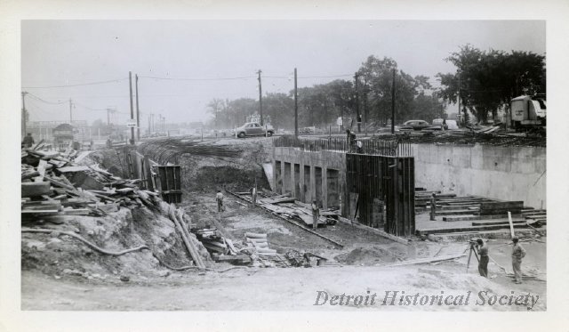 davison freeway construction - 1942